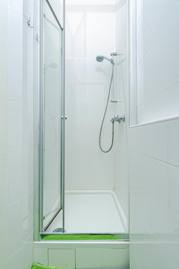 Moderne 2-Zimmer Wohnung In Wien Buitenkant foto