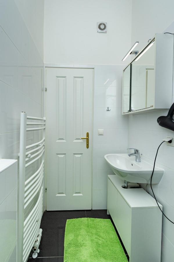 Moderne 2-Zimmer Wohnung In Wien Buitenkant foto